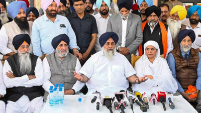Badals not in SAD's first list of 7 candidates, 2 Hindus named