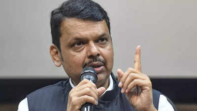 BJP leader Devendra Fadnavis urges local leaders to strengthen party presence in Thane