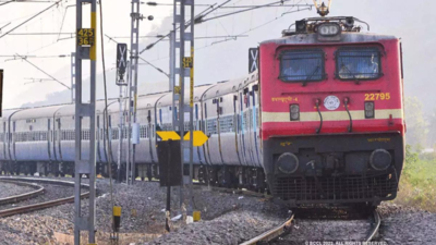 Central railway announces 22 special train services from Mumbai to Chhapra due to passenger demand