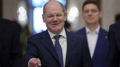 Germany's Scholz kicks off China trip amid tensions over EVs, Russia