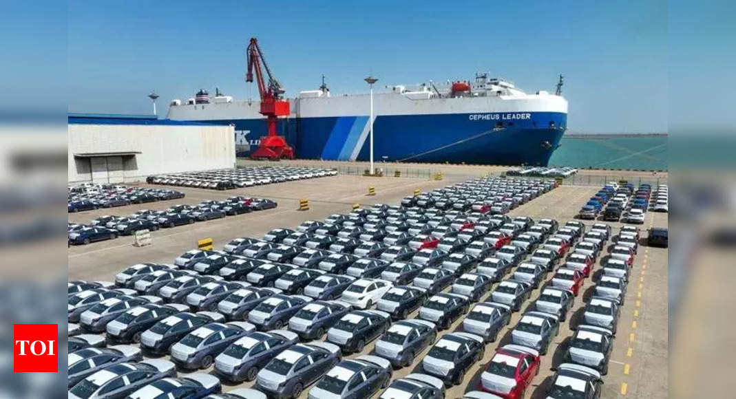 Automobile exports from India dip 5.5% in FY24 – Times of India