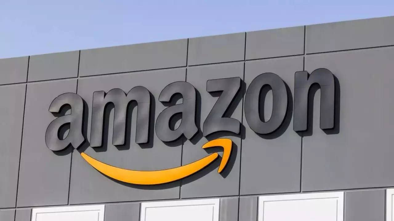 Amazon-topman pakt misvattingen over robots en AI-technologie aan te midden van banenverlies