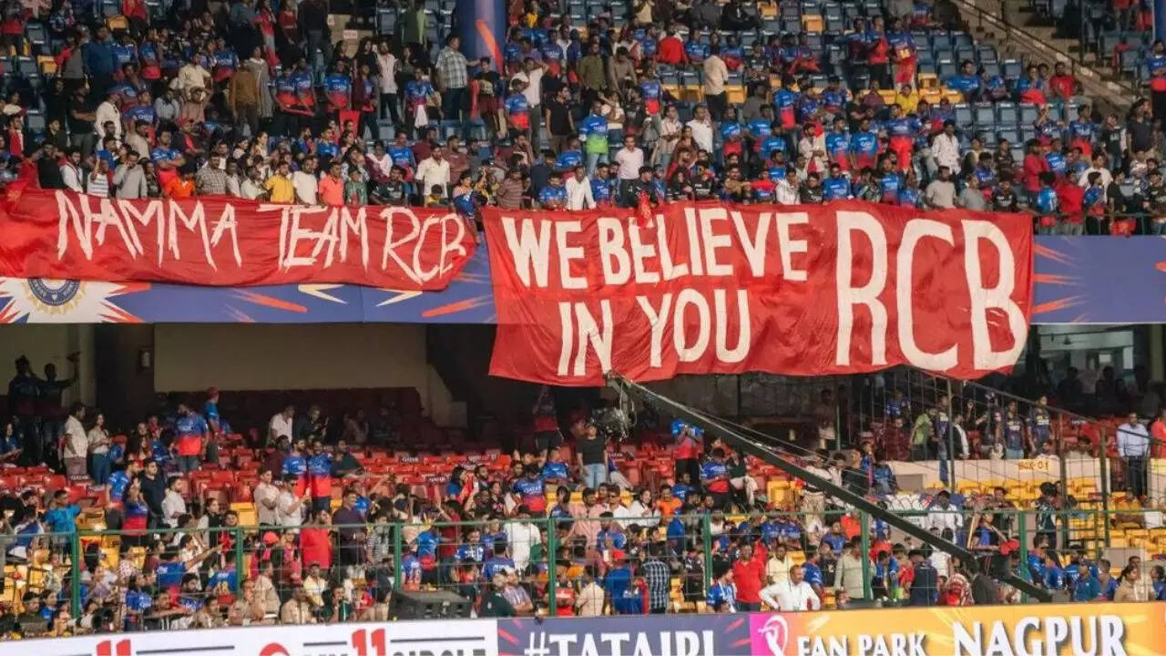 Fans want RCB to win IPL': Faf du Plessis admits ahead of Royal Challengers  Bengaluru vs Sunrisers Hyderabad encounter | Cricket News - Times of India