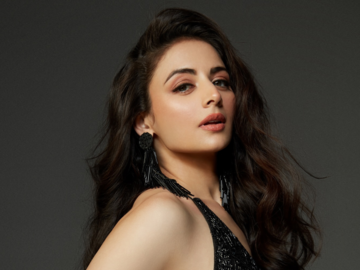 Zoya Afroz to star in courtroom drama 'Objection My Lord'