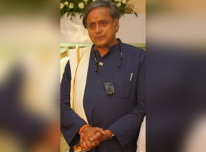 8 books by Dr. Shashi Tharoor that should be on everybody’s to-be-read list
