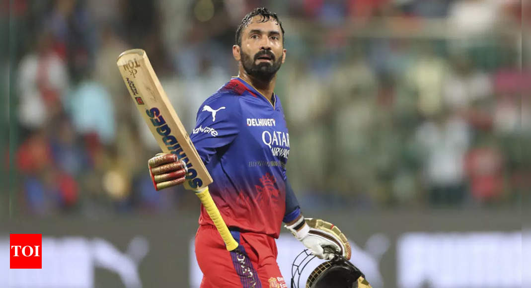 Monstrous! Dinesh Karthik smashes the longest six of IPL 2024 against Sunrisers Hyderabad. Watch