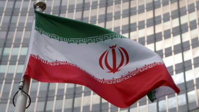 China's top diplomat Wang holds call with Iranian counterpart