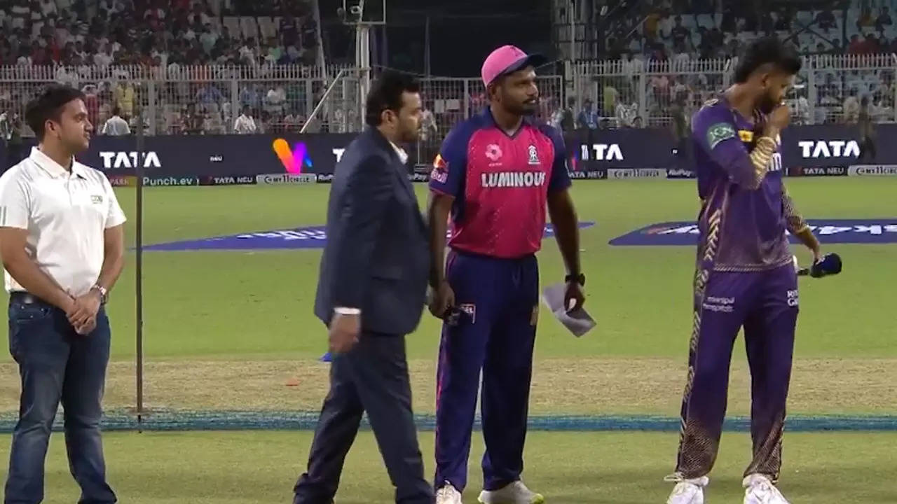 Luck finally eludes Shreyas Iyer! KKR skipper loses toss against RR despite  kissing coin before flipping | Cricket News - Times of India