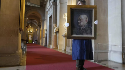 Painting of Winston Churchill by artist whose work he hated is up for auction