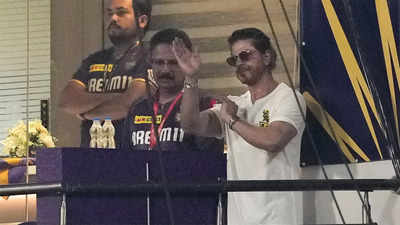 'We didn't deserve to lose': Shah Rukh Khan gives a stirring speech to boost KKR's morale - Watch