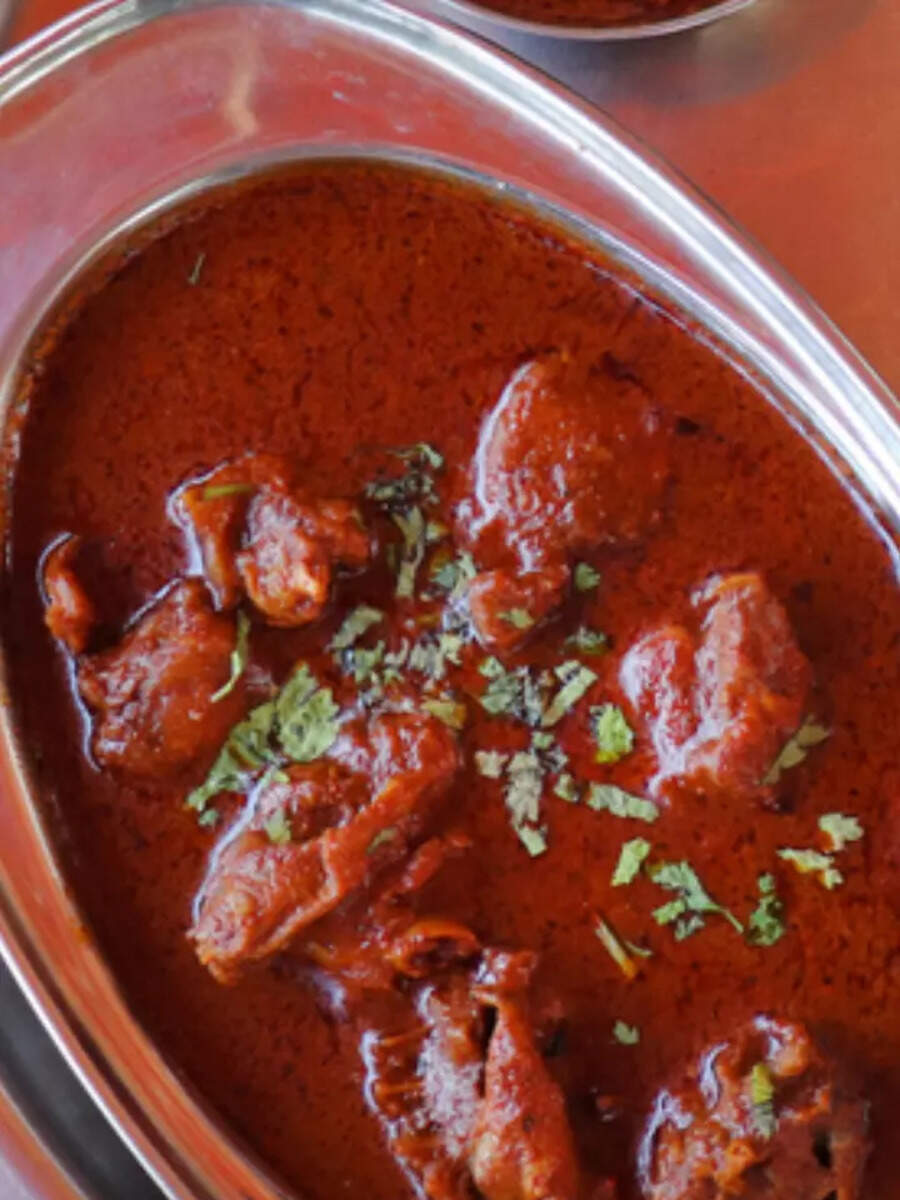 How to make Konkani Coconut Chicken Curry | Times of India