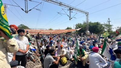 Rail traffic on Amritsar-Delhi section disrupted as farmers blocked rail tracks at Haryana border