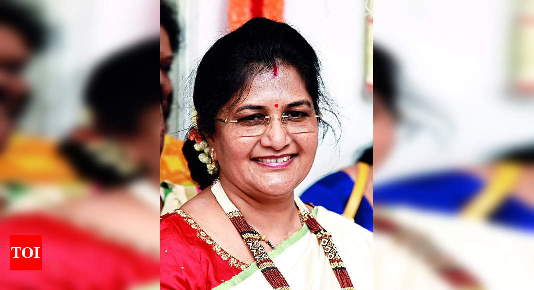 MLA Shashikala Jolle: Hc Quashes Poll Bribery Case Against Mla ...