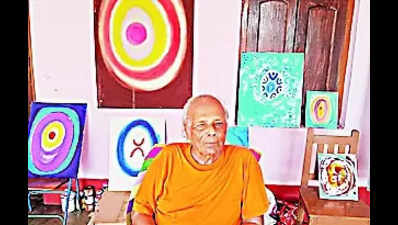 Nonagenarian artist turns Jajpur home into gallery