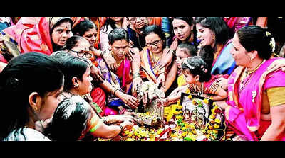 Citizens celebrate Ram Navami with enthusiasm & devotion