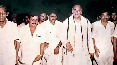 Man who ferried Rajiv Gandhi on last visit to state reminisces