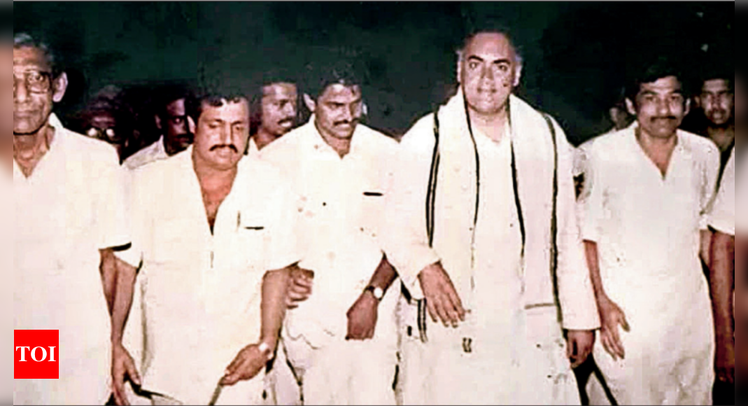 Man who ferried Rajiv Gandhi on last visit to state reminisces ...