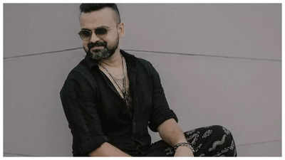 Pic of the day: Kunchacko Boban channels 'Swa(g) Desi' vibes
