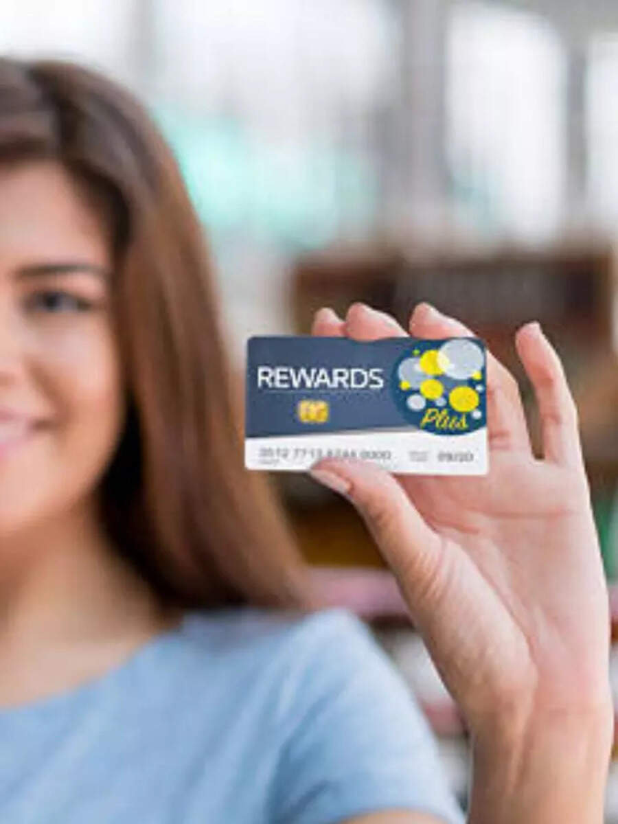 Credit Card Reward Points: फायदे का सौदा! बिल के बोझ को घटा सकता है ये