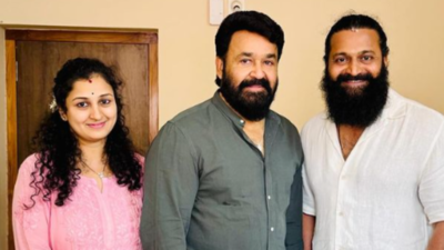 Rishab Shetty meets iconic actor Mohanlal; see picture