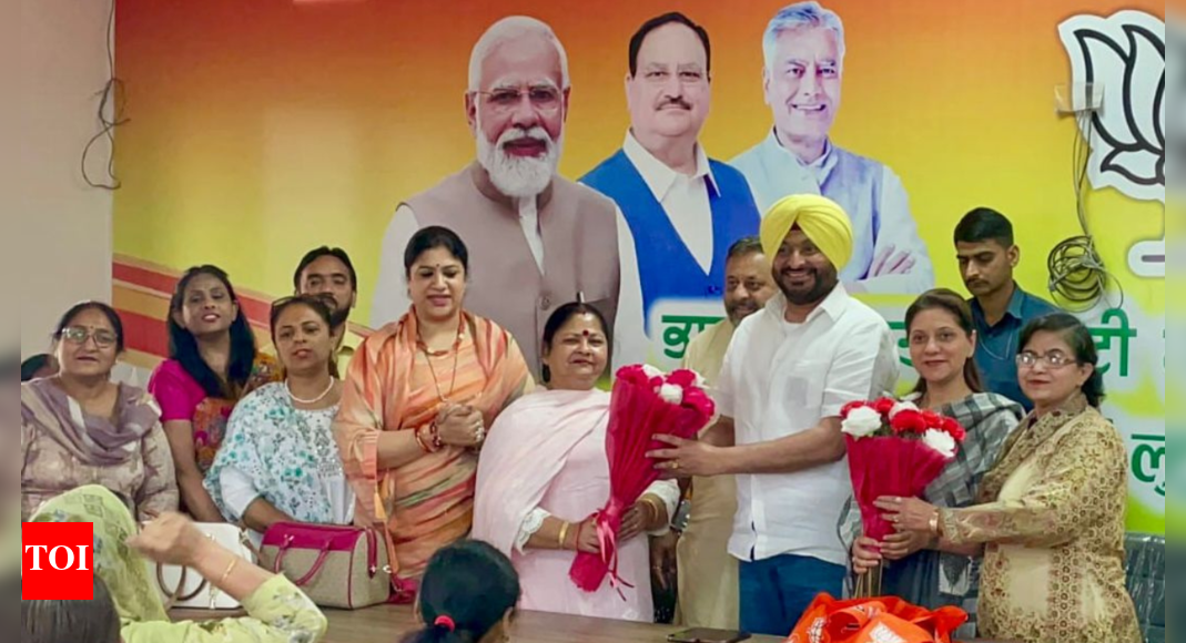 Ravneet Bittu: Women are the backbone of any political outfit: Bittu | Ludhiana News - Vimarsana News