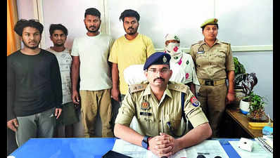 $1 for 40? Five from B’desh held for fraud