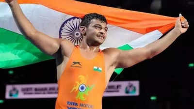 Indian wrestlers Deepak Punia and Sujeet Kalakal miss Asia Olympic Qualifiers due to flight delays