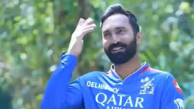 'Your wife': Virat Kohli's epic response to a query catches Dinesh Karthik off-guard completely