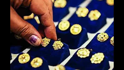 Gold crosses ₹74k/10gm in local markets amid West Asia turmoil