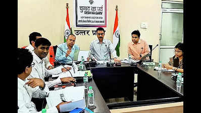 Expenditure observers for city, Akbarpur take charge