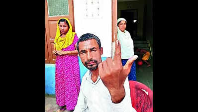 Now proud Indians, ex-enclave dwellers thrilled to get inked