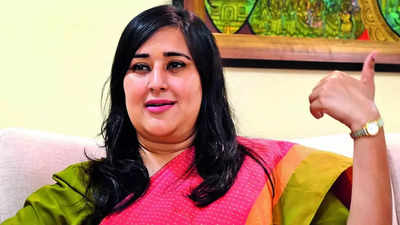 Modiji ki guarantee, AAP graft main issues: Swaraj