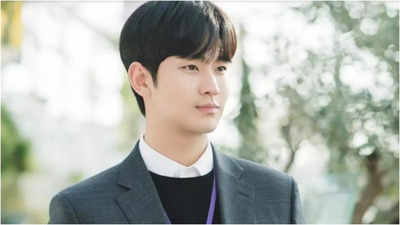 Kim Soo Hyun joins 'Bubble' but feels overwhelmed after just two days of fan communication