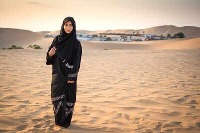 Abayas With Belt: Pretty Options Under SAR 99