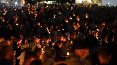 Bondi beach candlelight memorial honors victims of shopping mall knife attack