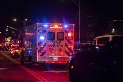 Chicago police officer fatally shot overnight while heading home from work
