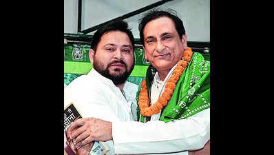 Bihar NDA’s lone Muslim MP Mehboob Ali Kaiser joins RJD