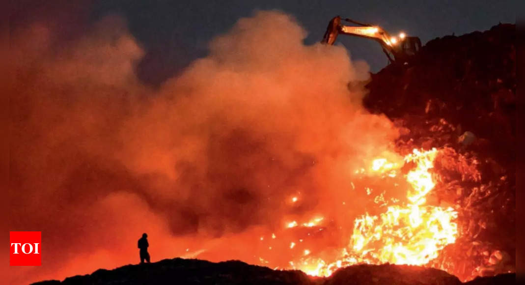 Red hot Ghazipur: Delhi's mountain of shame up in flames, again