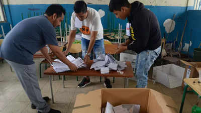 Ecuadorian voters approve extradition of organized crime bosses in referendum