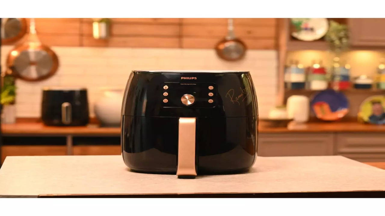 Philips introduces the Signature Series Airfryer HD9867/9 with Smart Sensing Technology in India at a price of Rs 39,995