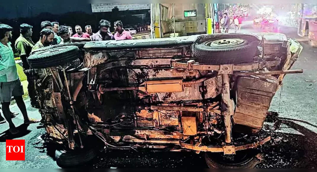 Car-Van Collision: Teen Charred To Death In Car-van Collision ...