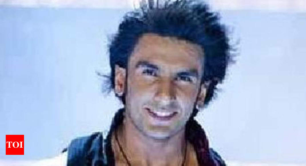 Fined! Ranveer Singh's Mismatched Look