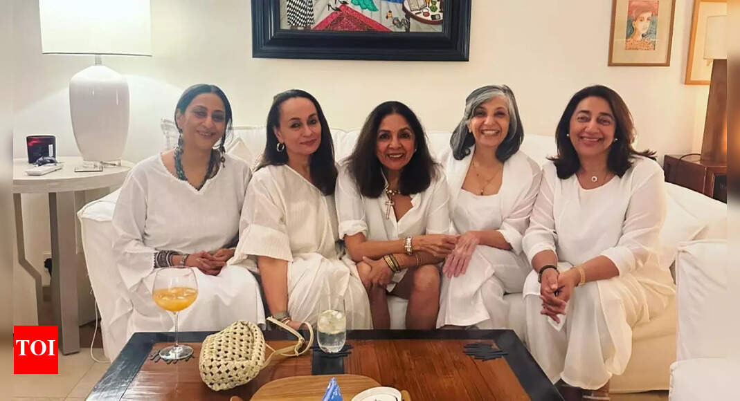 Alia Bhatt's mom Soni Razdan, Neena Gupta, and Anu Ranjan shine in matching white attires at their girls' night out - Pic | - Vimarsana News