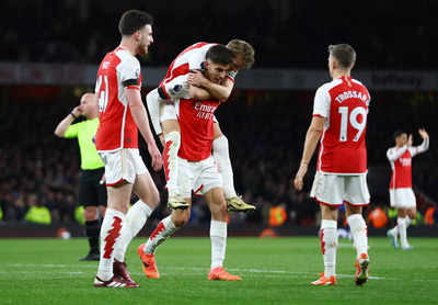 Arsenal thrash Chelsea 5-0 to secure top spot in Premier League standings