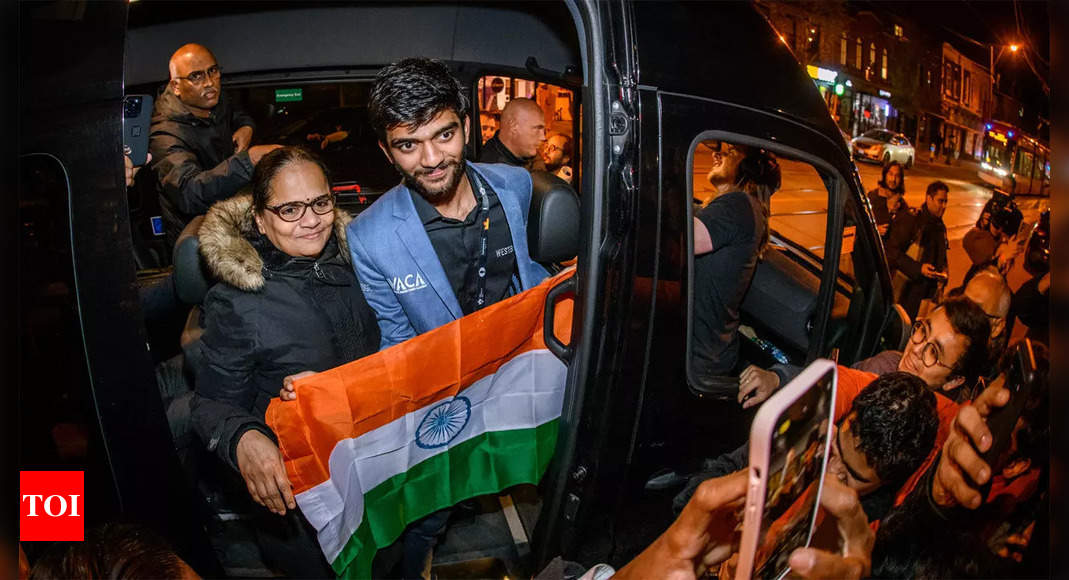 Watch: Gukesh celebrates historic FIDE Candidates win with fan meet-up in Toronto | Chess News – Times of India