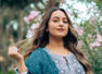 Sonakshi radiates bliss in a teal-hued kurta set