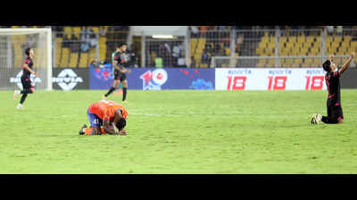 Mercury rises in the 90s as Mumbai floor Goa with stoppage-time goals