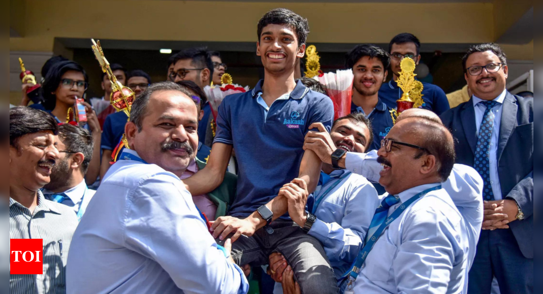 Record 56 candidates scored 100 percentile in JEE (Main); JEE (Advanced) qualifying cutoff for IIT admissions on a five-year high – Times of India