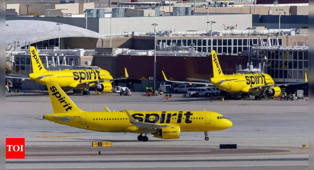 Mid-flight incident: Mysterious liquid leaks from Spirit Airlines bathroom, passengers shocked – Times of India