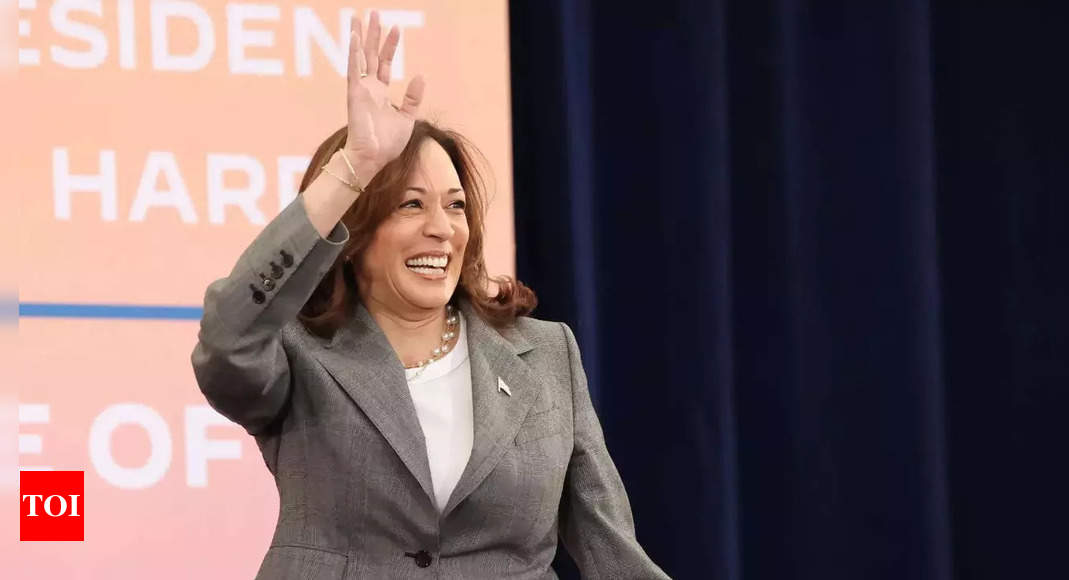 Secret Service agent protecting US Vice President Kamala Harris removed after brawl with other officers – Times of India